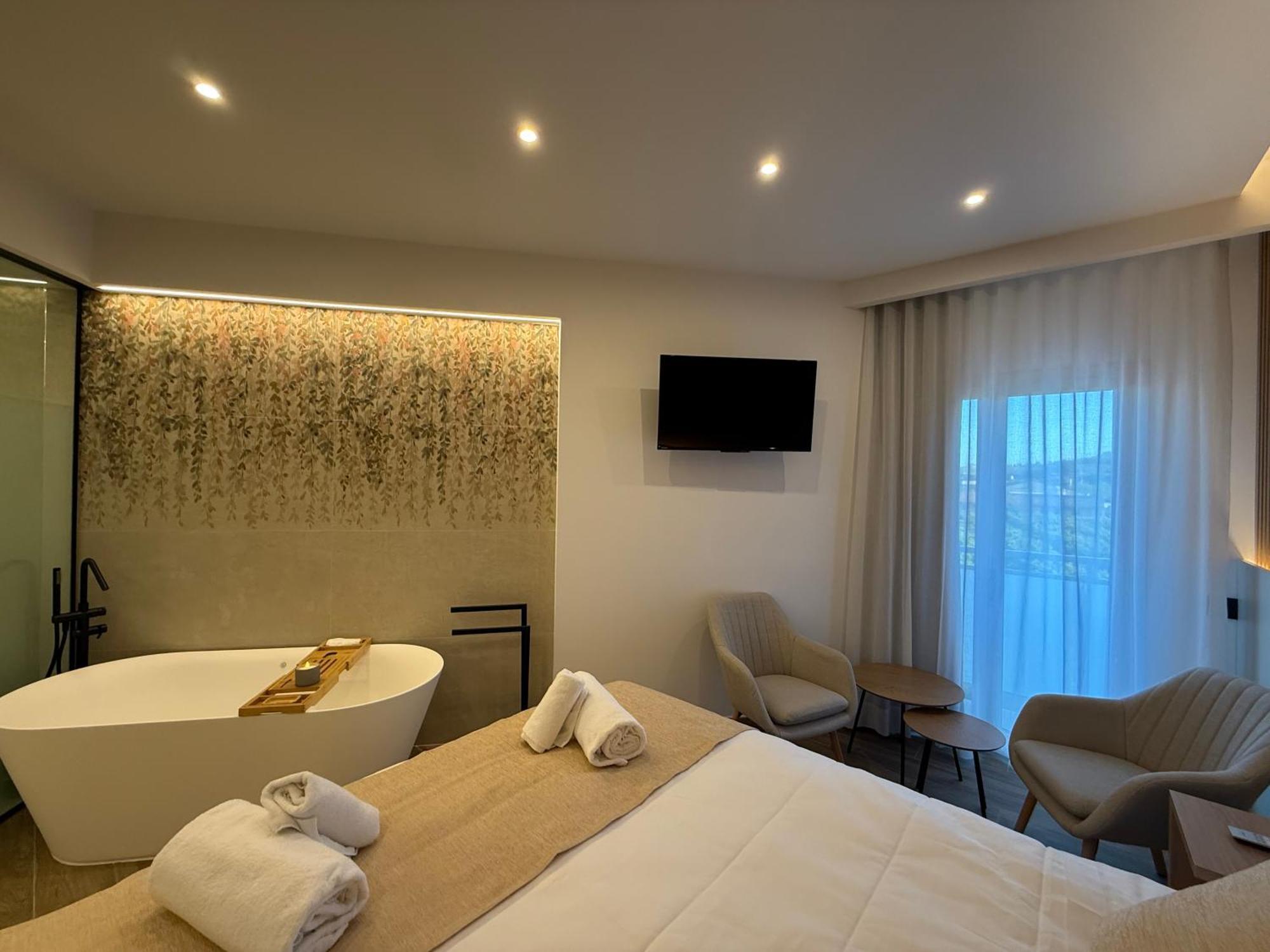 Hotel Siskets Torrente de Cinca Exterior photo